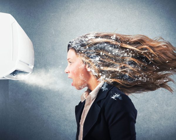 Frozen,Girl,Under,A,Powerful,Air,Conditioner